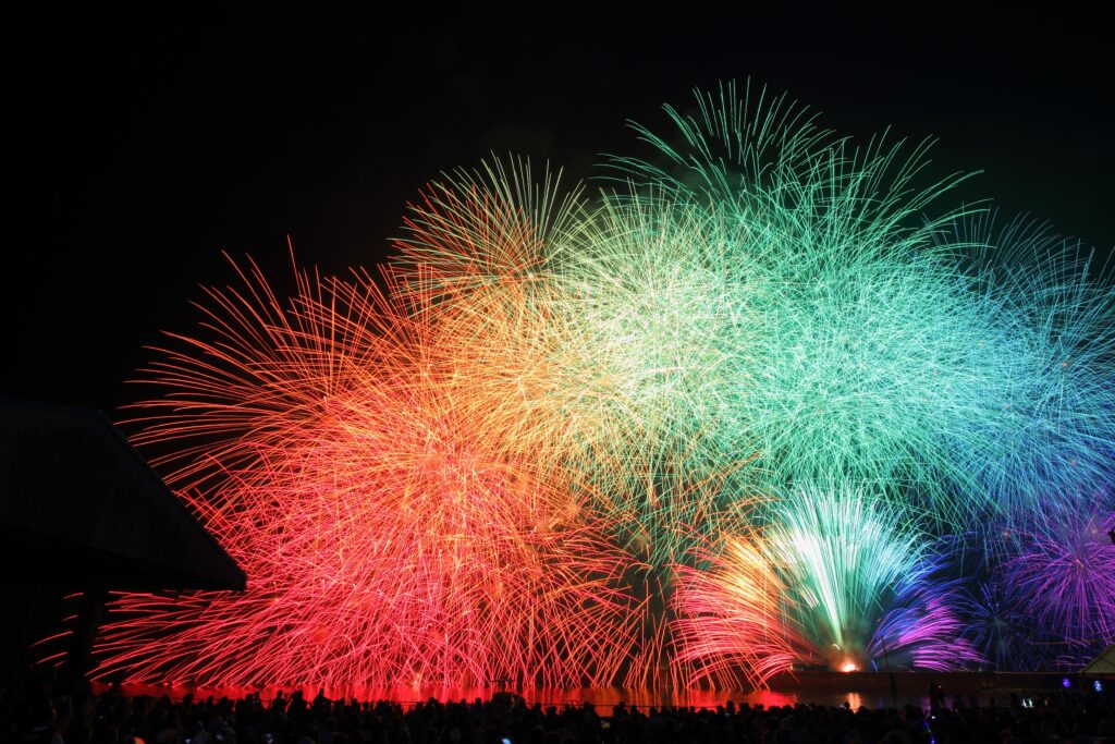 2025
花火